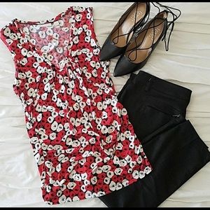 💜2/$20💜 New York & Co stretchy floral top